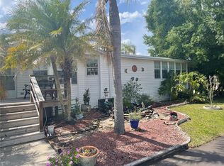 2021 Lake Linda Cir, Lutz, FL 33558