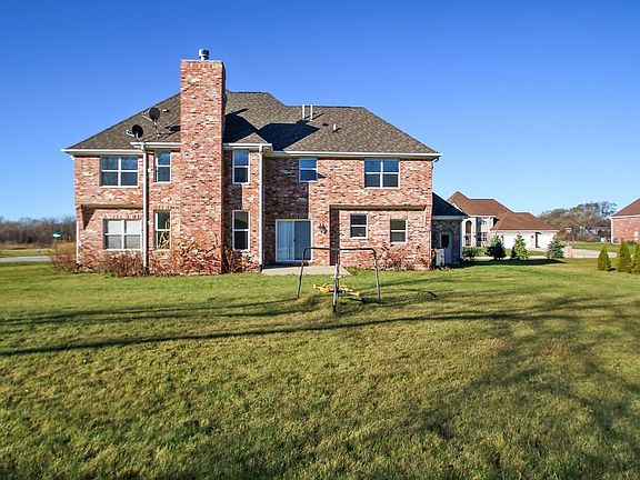 4th image of 610 Hickman Ln