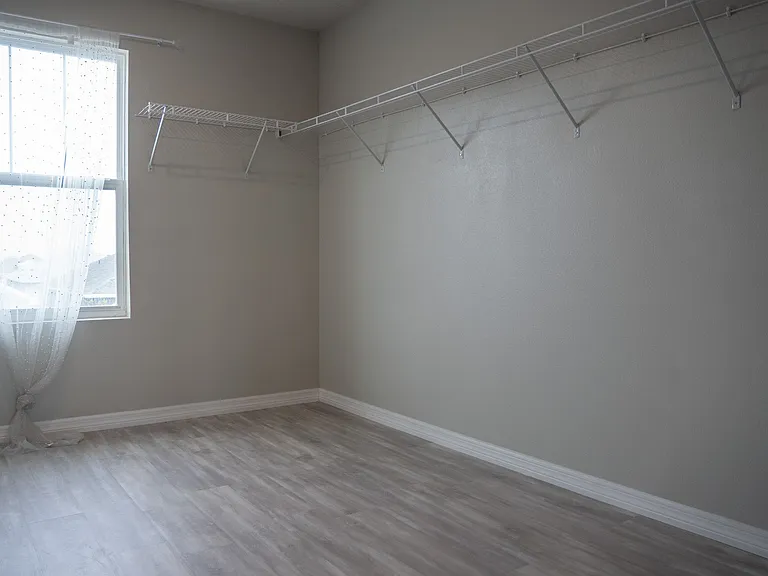 1273 Zambrana Ct — Photo 35