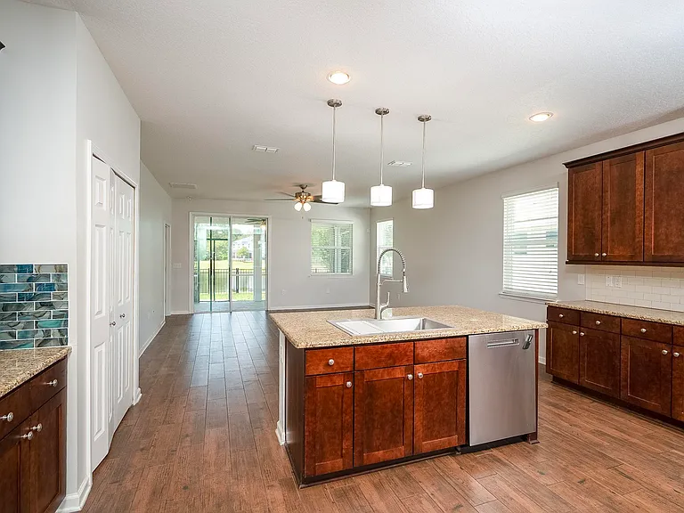 494 Aventurine Ave — Photo 22