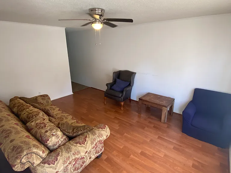 820 College Ave #10 — Photo 5