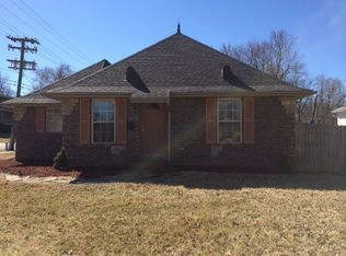 634 E Sunshine St, Springfield, MO 65807
