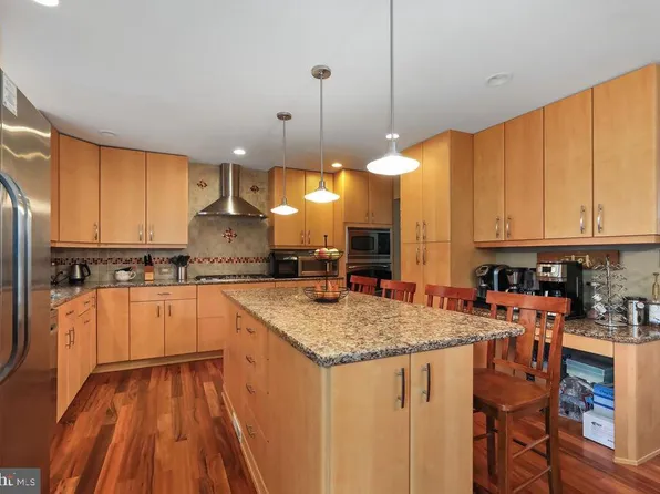 1006 Abington Ter, Cherry Hill, NJ 08034