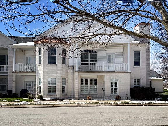 2nd image of 216 Adams Pointe Blvd #8
