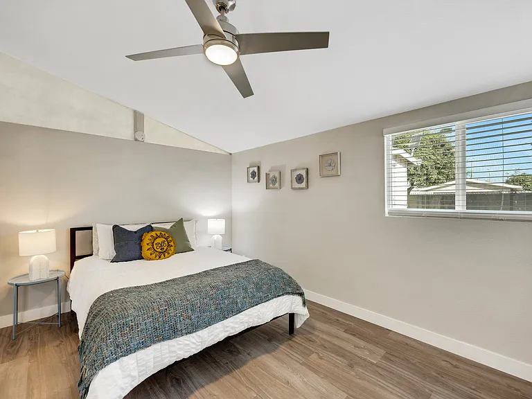 10462 Poona Dr — Photo 49