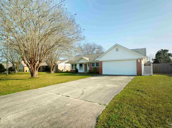 8017 Grand Bahama Dr, Pensacola, FL 32506