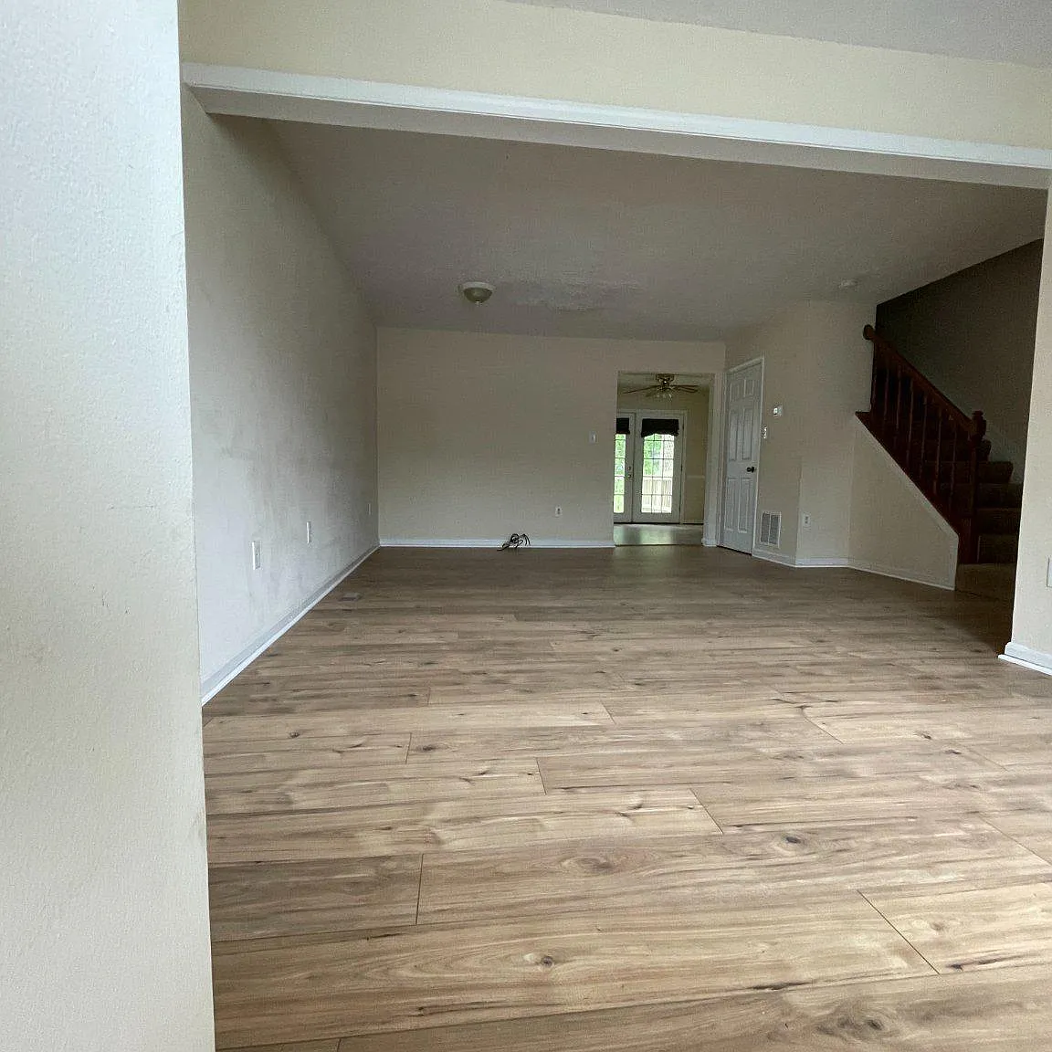 4 bed, 3.5 bath, 1886 sqft, $2,600 — Photo 2