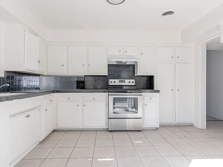 3600 Dana St — Photo 1