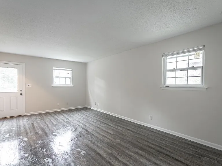2404 Briggs Avenue — Photo 5