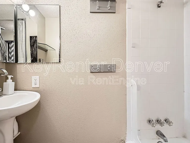 2482 W Caithness Pl #14 — Photo 9