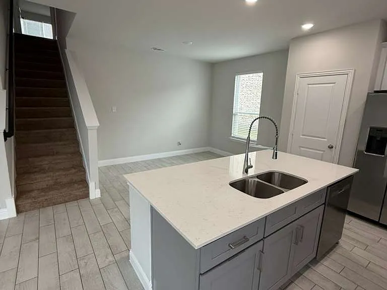 1219 Triton Dr — Photo 12