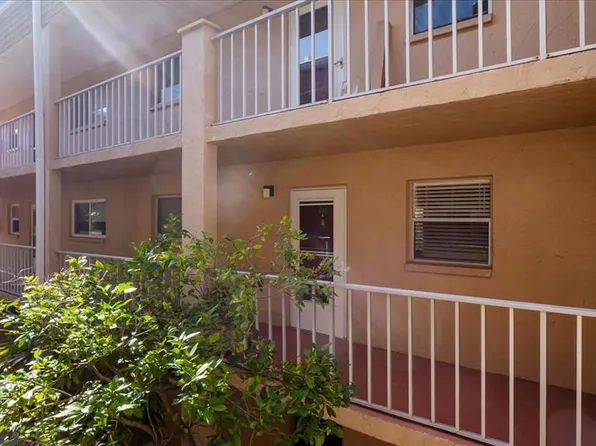 1540 Glen Oaks Dr E #B-227, Sarasota, FL 34232