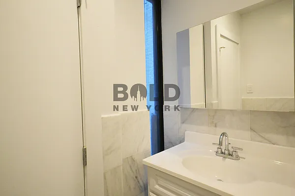 Rented by Bold New York | media 32