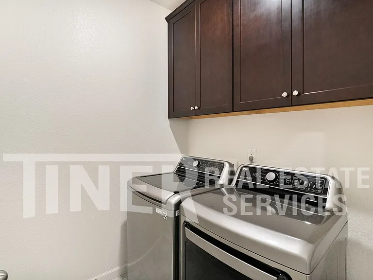 8409 Stara St — Photo 20