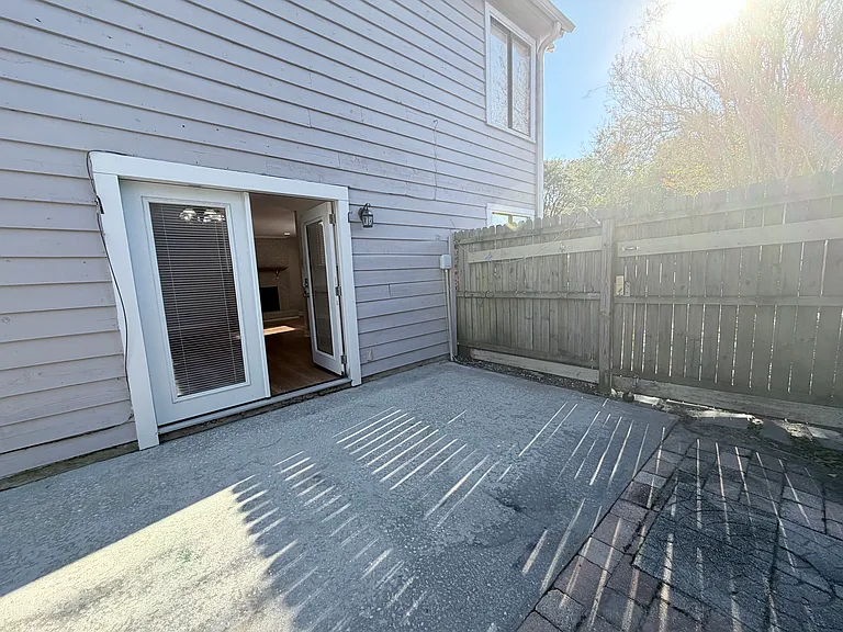 6517 Valene Ct — Photo 25