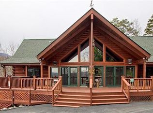 156 Hilltop Ct, Lake Lure, NC 28746