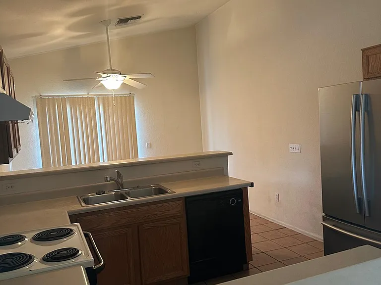 2484 W Tyler River Dr — Photo 4