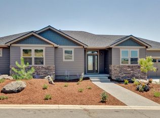 5710 Cherry Ln, Medford, OR 97504