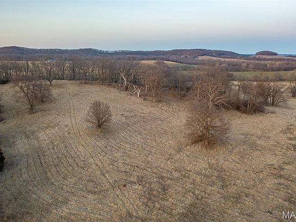 2nd image of 255 Gnade Rd