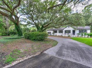 1336 S Edgewater Dr, Charleston, SC 29407