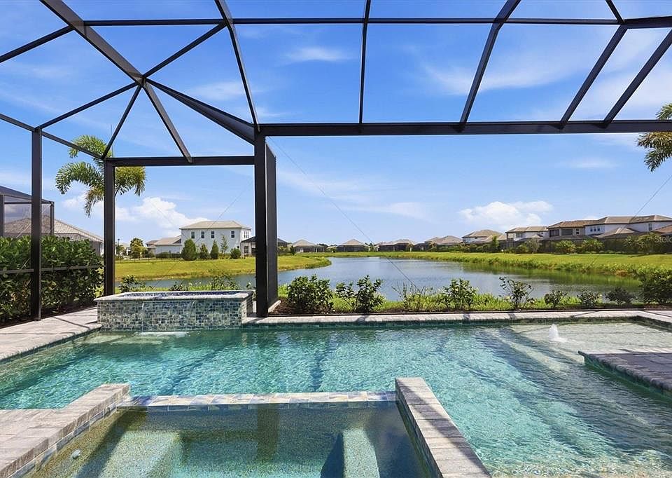8532 Beechlake Ct, Sarasota, FL 34240 | MLS #TB8505970 | Zillow