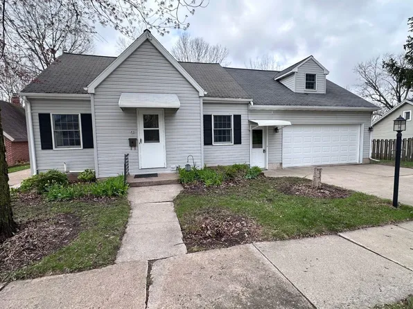 43 13th St, Clintonville, WI 54929