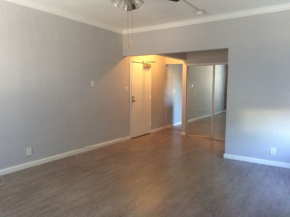 1st image of 970 N Serrano Ave APT 1