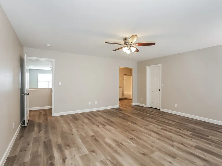 326 Hopedale Ave — Photo 11