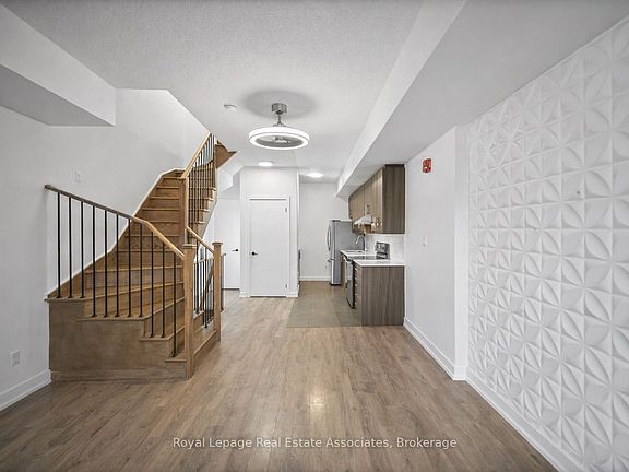 2nd image of 2059 Weston Rd #40