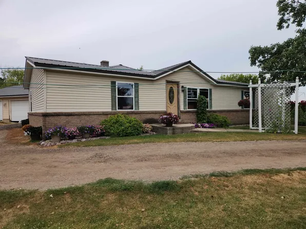 W5468 Military Rd, Pardeeville, WI 53954