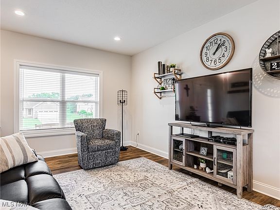 5th image of 970 Saint Brendan Dr