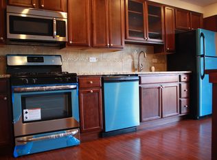 11 Cour Versaille, Palos Hills, IL