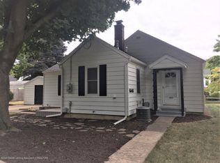 646 Hunter Blvd, Lansing, MI 48910