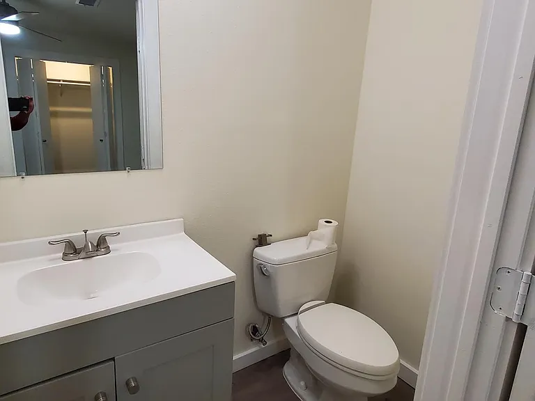 3203 N Winnetka Ave — Photo 17