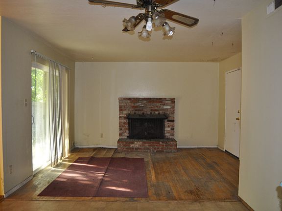 5th image of 6848 Demaret Dr