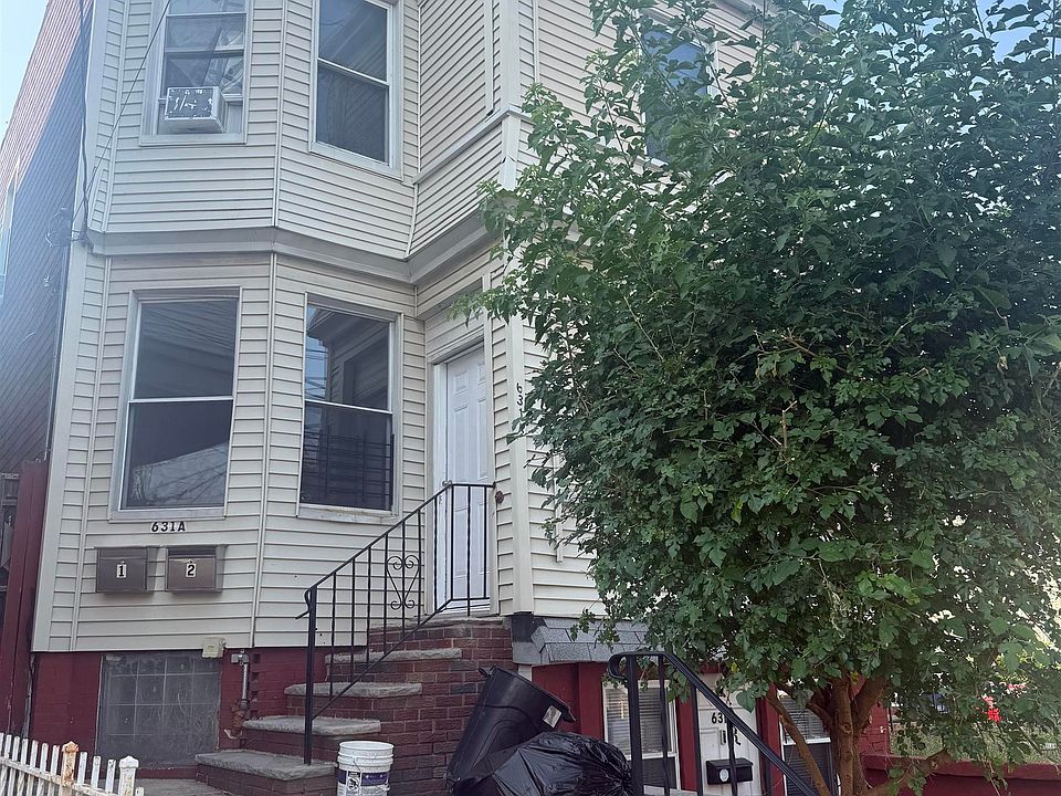 1st image of 631A Garfield Ave #1