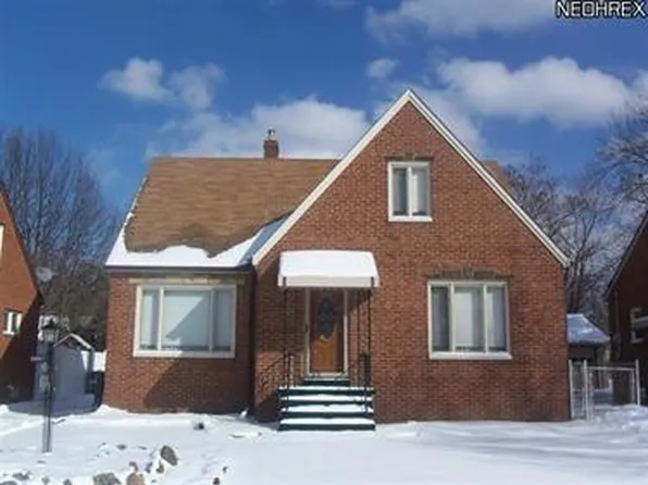 5907 Edgehill Dr, Parma Heights, OH 44130