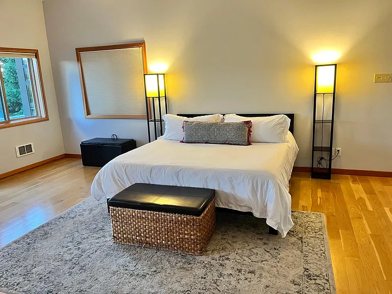 100 Harriette Ln — Photo 20