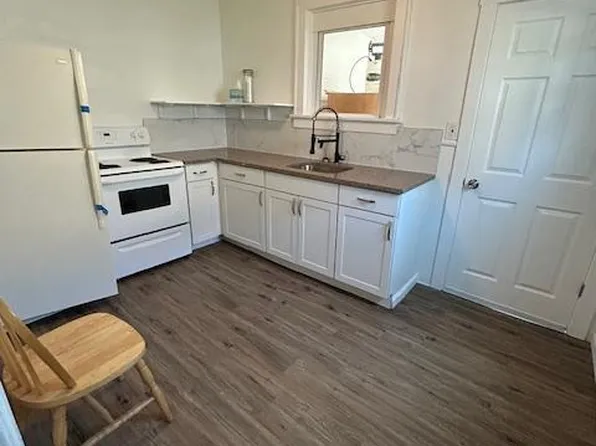 214 Mulberry St APT 2, Bristol, PA 19007