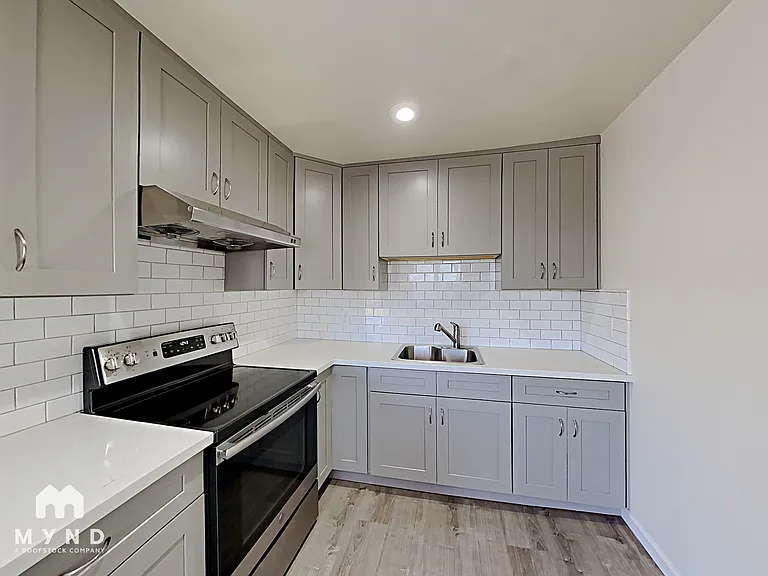 711 Madison St #5 — Photo 3