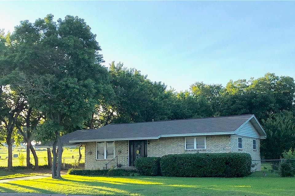 1st image of 422 Hillside Dr