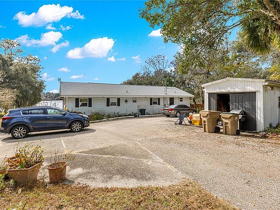 4th image of 4244 North Rd