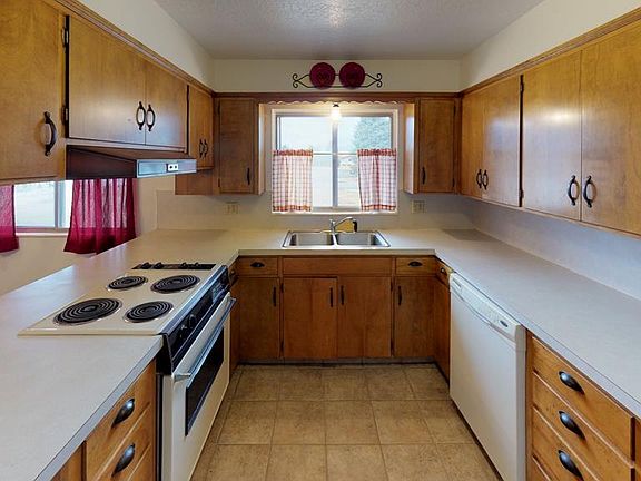 5th image of 3550 E Brookfield Ln