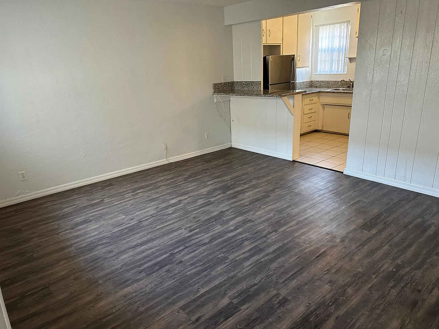 Studio, 400 sqft, $1,975 — Photo 4