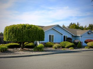 1463 Chickadee Ct, McKinleyville, CA 95519