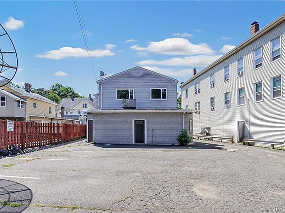 5th image of 172 Maple St