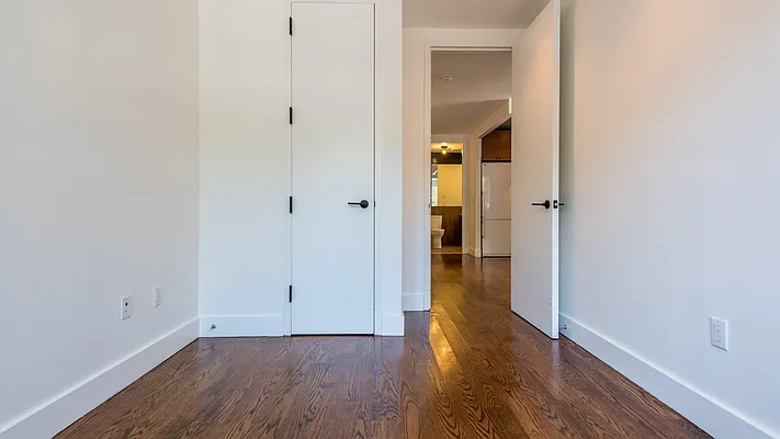 Rented by Nooklyn NYC LLC | media 7