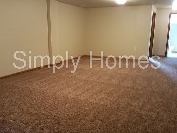 3rd image of 114 Hillside Dr