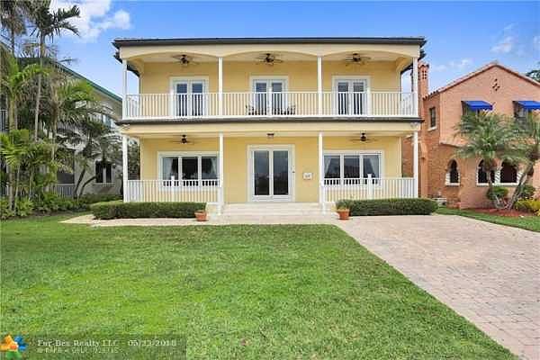 Home For Sale In Hollywood Lakes