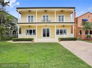 819 N Northlake Dr, Hollywood, FL 33019
